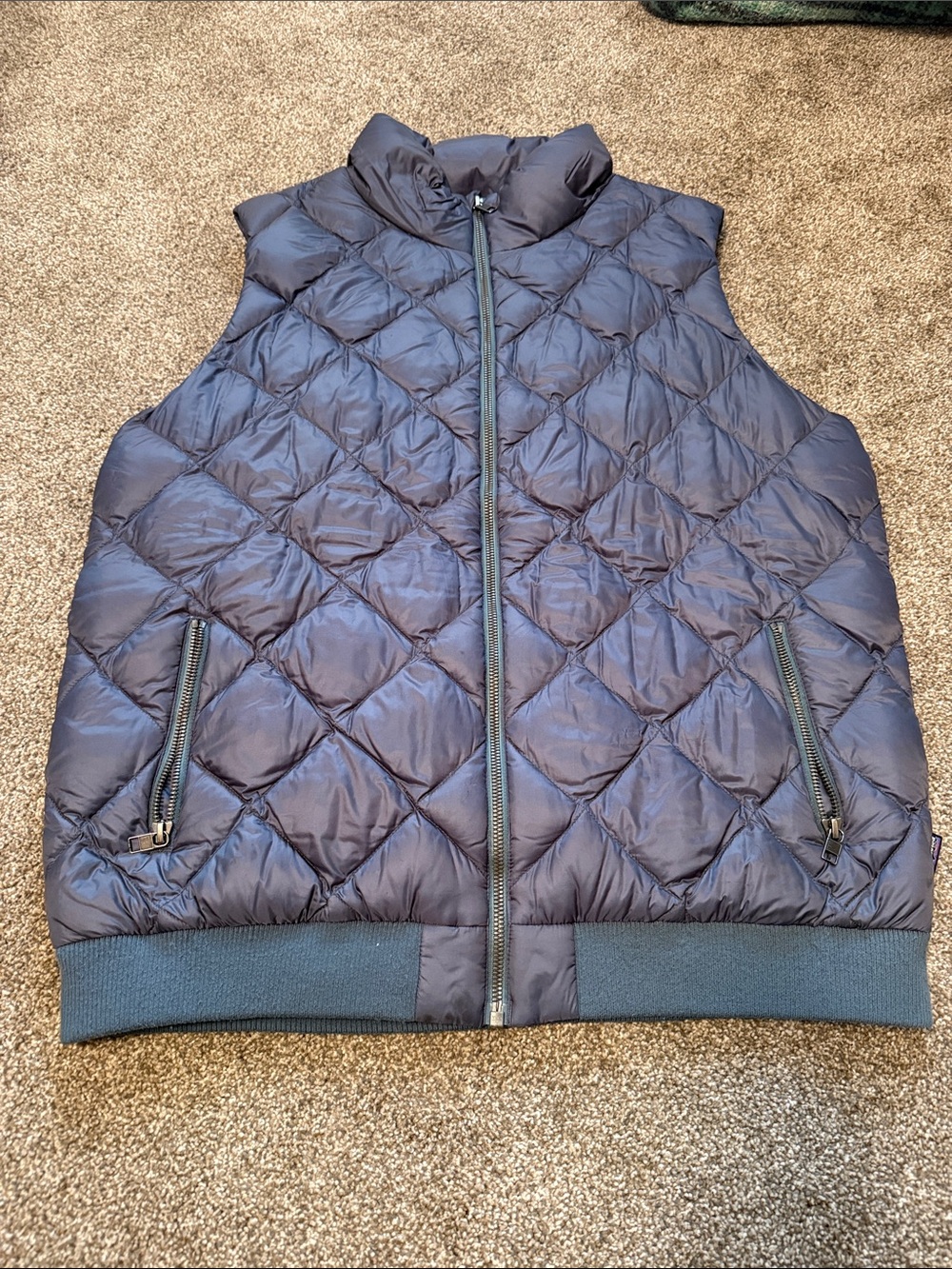 Women’s Patagonia puffer vest